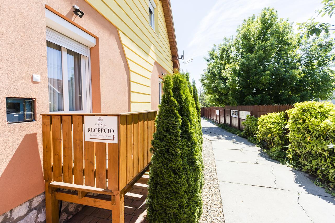 Almafa Apartmanhaz Erlau Exterior foto
